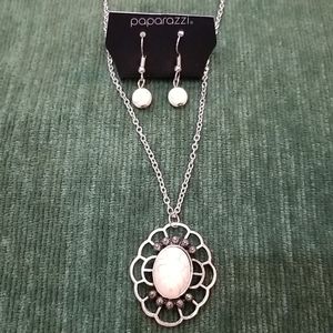 Paparazzi Nashville Rhythm  White Necklace and Ear